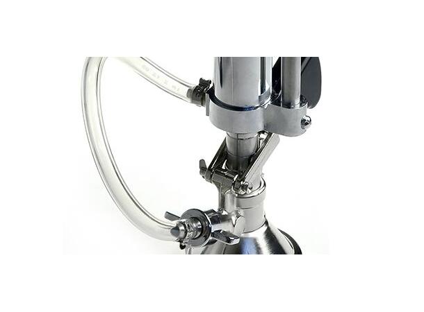 Party pump for beer kegs